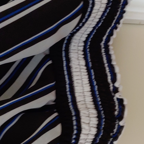 Rickie top 3/$25 - Picture 3 of 4